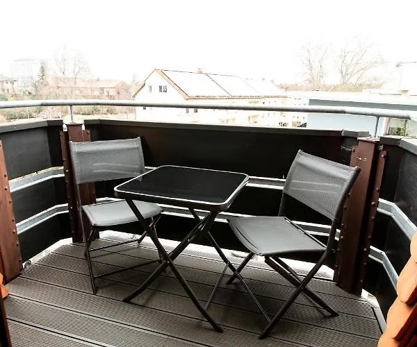 Festwiese - Modernes Nahe Neustadter Innenstadt * Нойштадт-ан-дер-Вайнштрасе